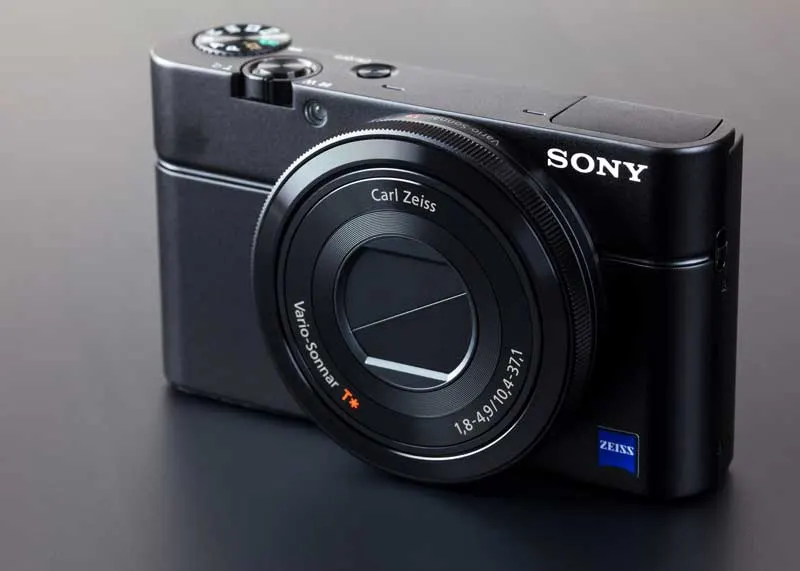 how to charge a sony cybershot camera